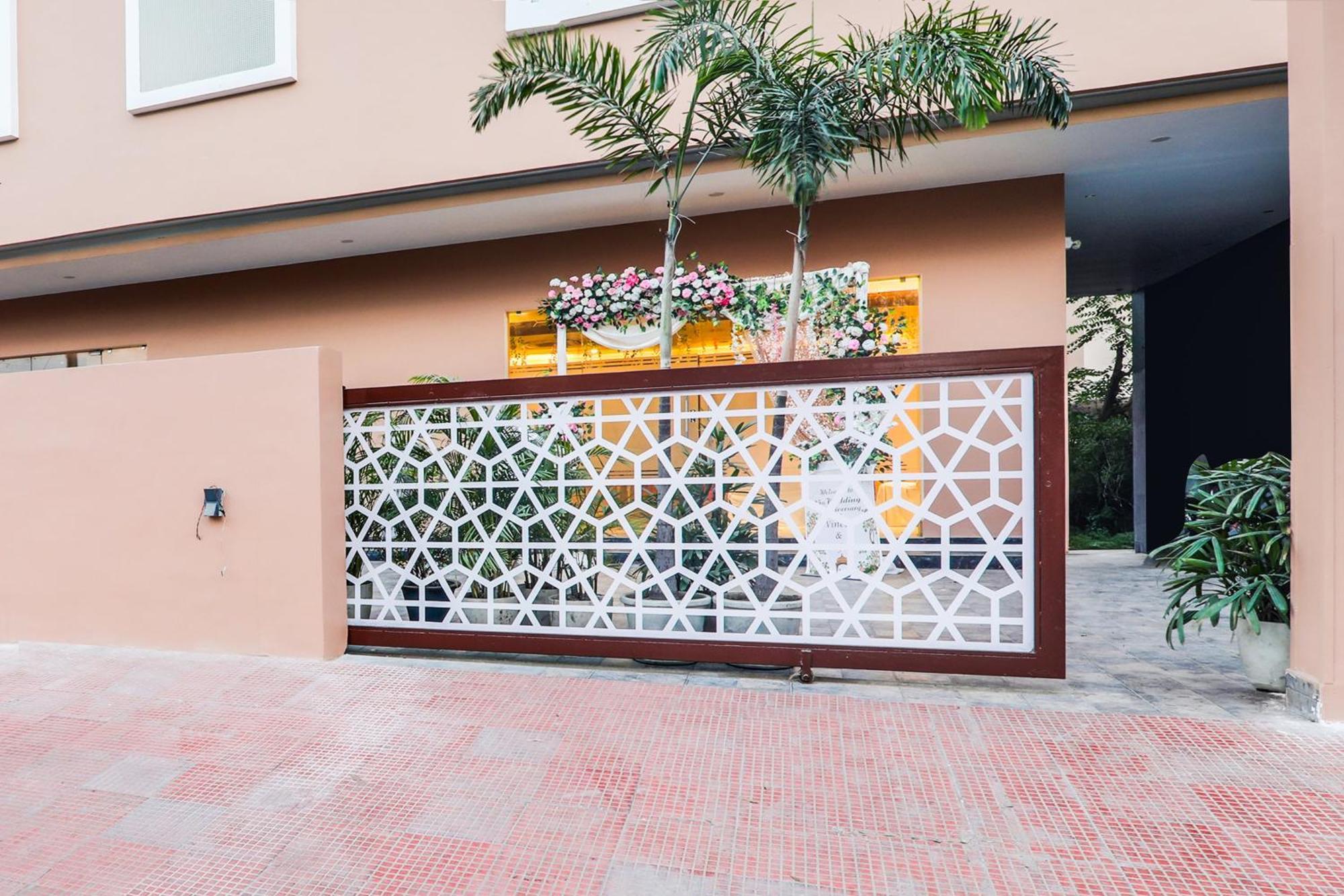 Chinhat Super Townhouse Viraj Khand Formerly Veridian Inn מראה חיצוני תמונה