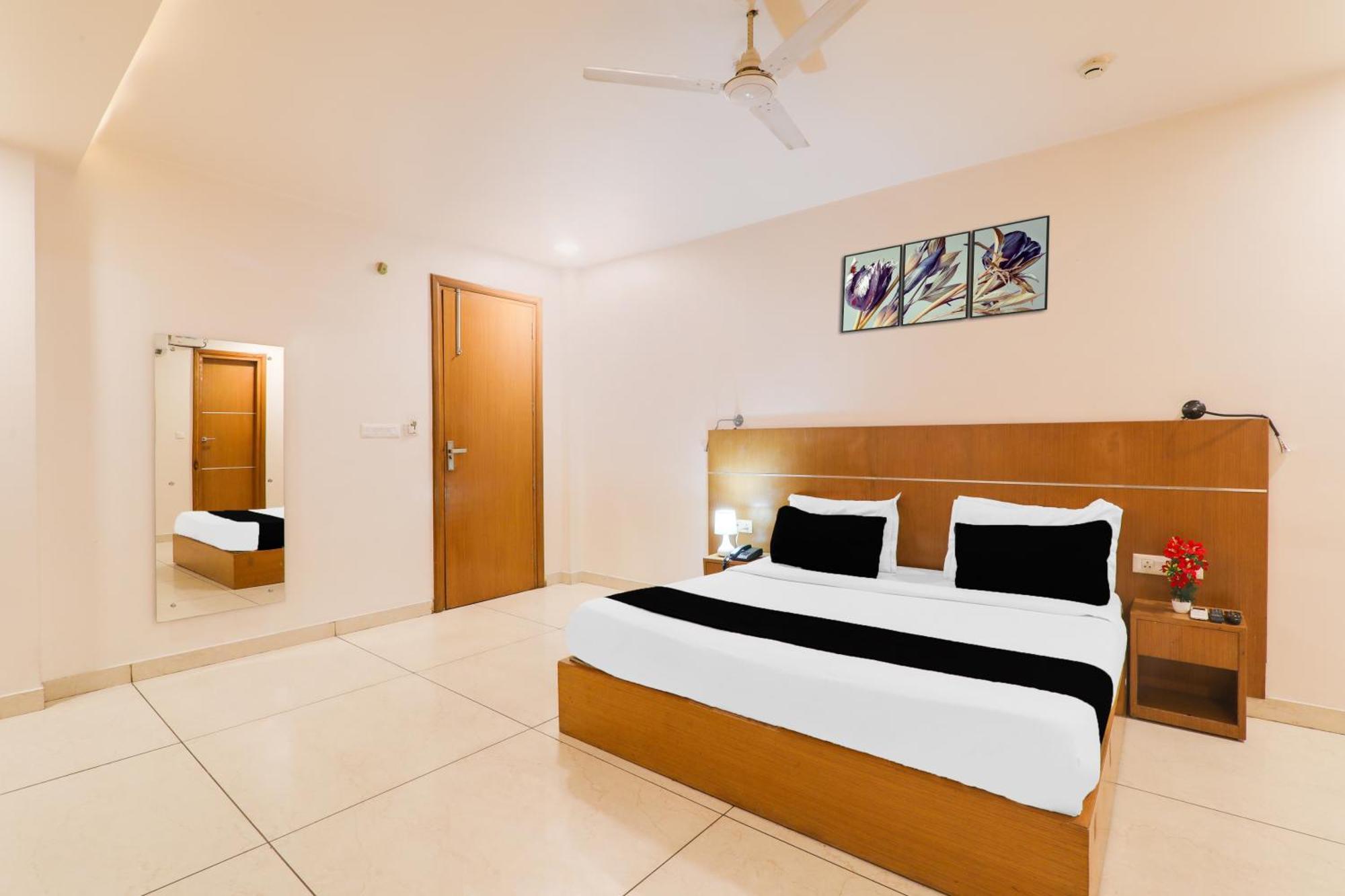 Chinhat Super Townhouse Viraj Khand Formerly Veridian Inn מראה חיצוני תמונה