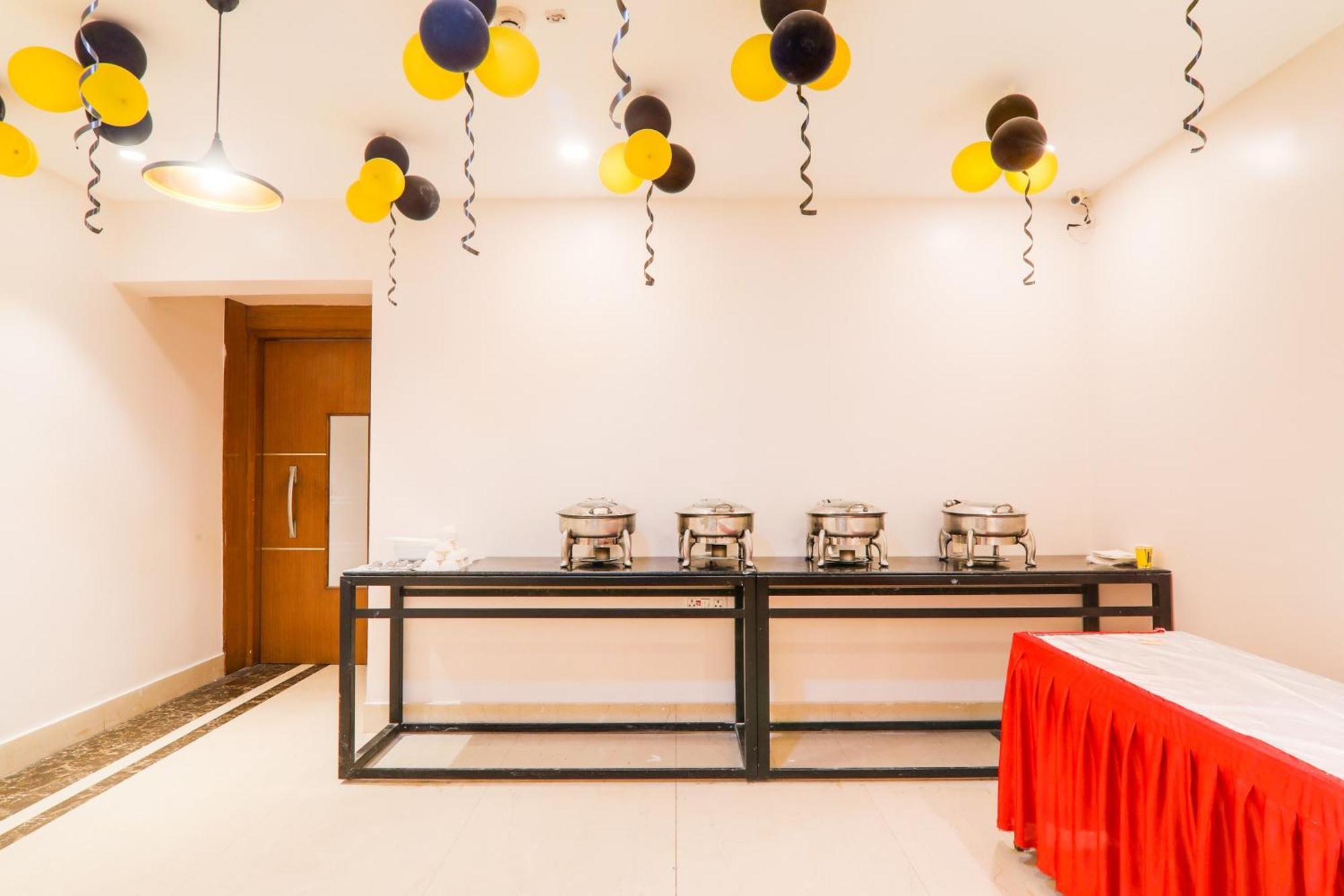 Chinhat Super Townhouse Viraj Khand Formerly Veridian Inn מראה חיצוני תמונה