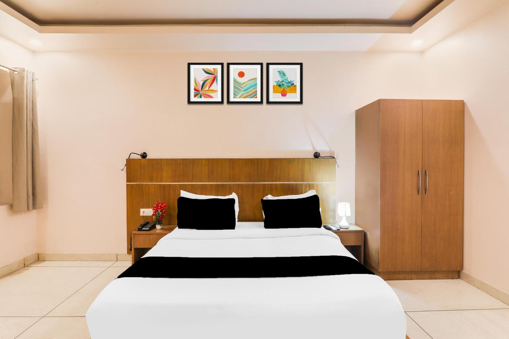 Chinhat Super Townhouse Viraj Khand Formerly Veridian Inn מראה חיצוני תמונה