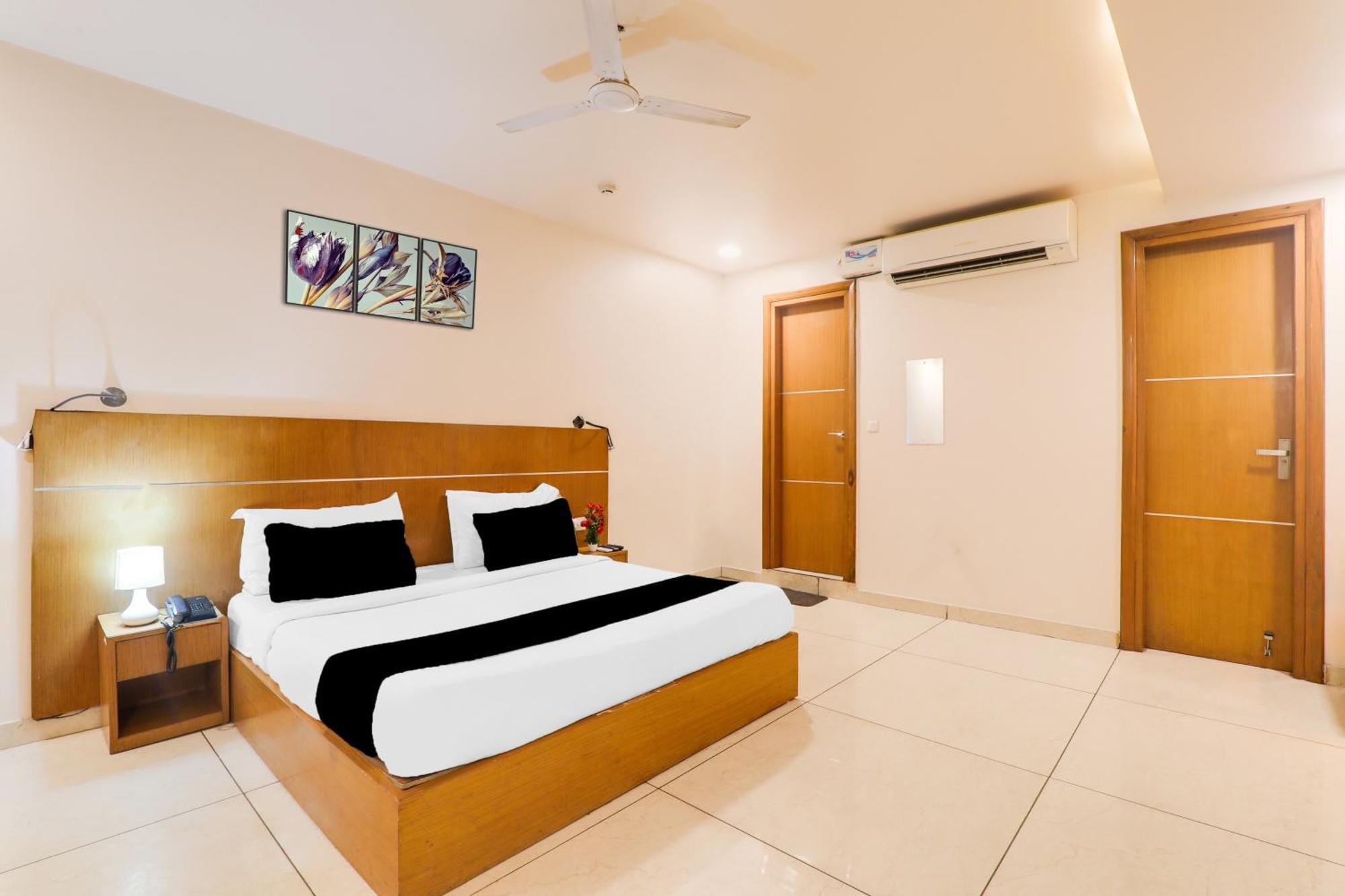 Chinhat Super Townhouse Viraj Khand Formerly Veridian Inn מראה חיצוני תמונה